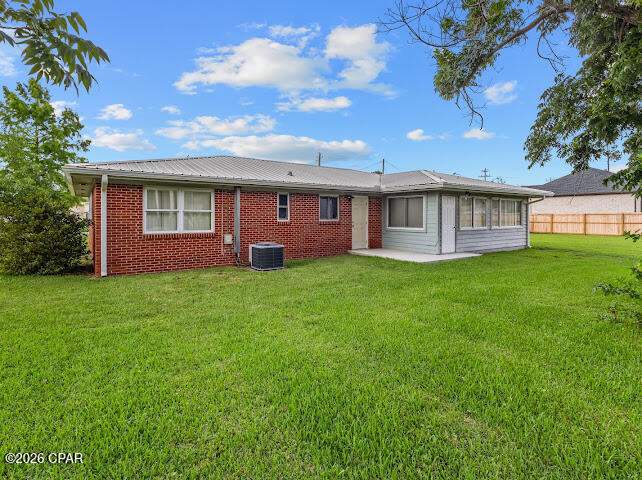 3 bedroom SingleFamilyResidence at 709 W 5th Street, Lynn Haven, Lynn Haven — photo 5