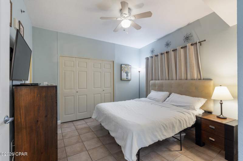 1 bedroom Condominium at 9900 S Thomas Drive 1702, Shores Of Panama, Panama City Beach — photo 2