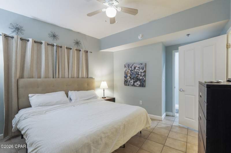 1 bedroom Condominium at 9900 S Thomas Drive 1702, Shores Of Panama, Panama City Beach — photo 3