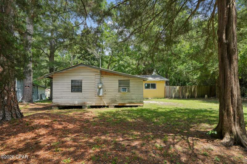 3 bedroom SingleFamilyResidence at 529 N 5th Street, Hagerman Addition, Chipley — photo 3