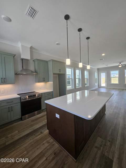 5233 Thomas Drive, Panama City Beach FL - photo 11 of 49