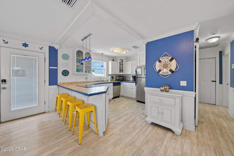 2 bedroom SingleFamilyResidence at 6220 Sunset Avenue, Holiday Beach Unit 8, Panama City — photo 2