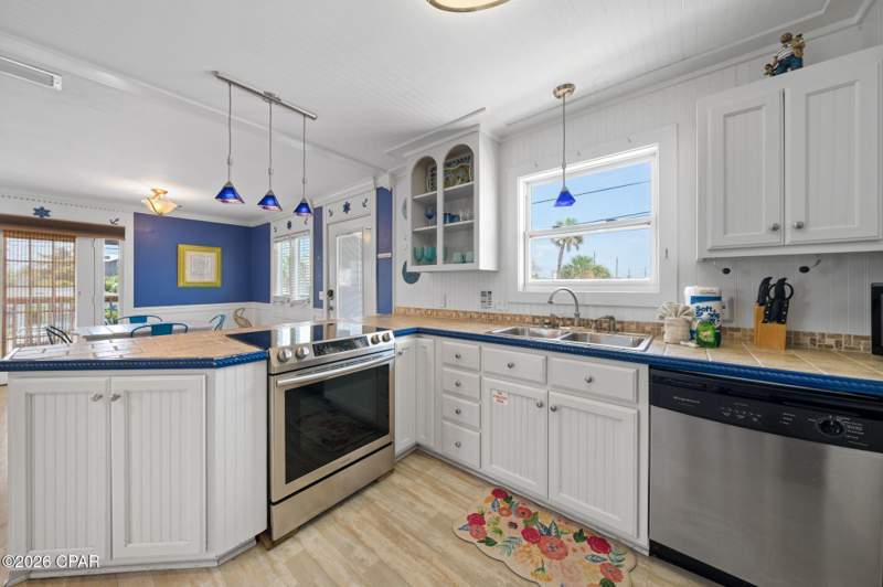 2 bedroom SingleFamilyResidence at 6220 Sunset Avenue, Holiday Beach Unit 8, Panama City — photo 4