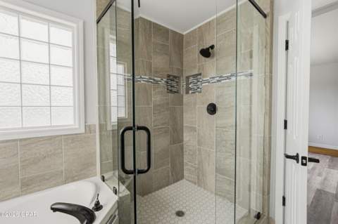 112 Cottonwood Circle, Lynn Haven FL - photo 12 of 36