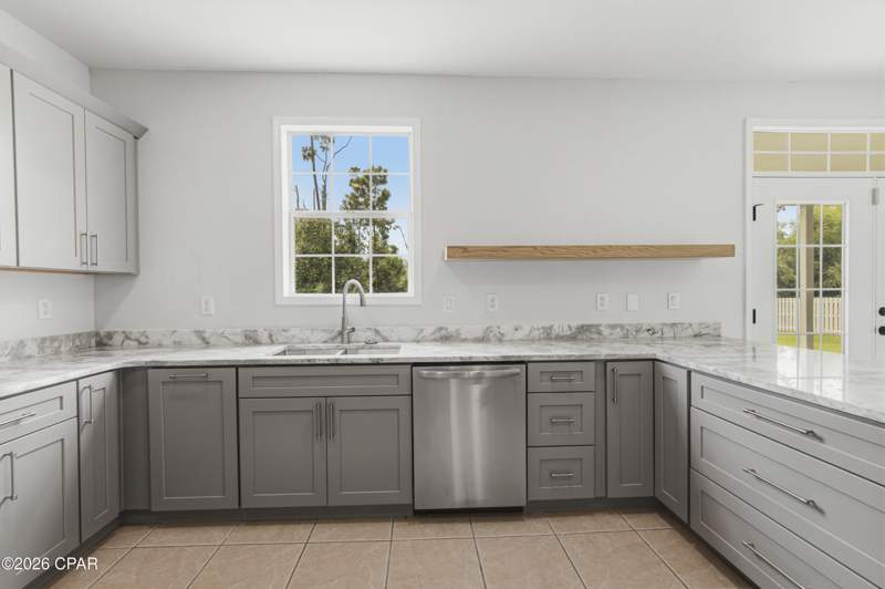 4 bedroom SingleFamilyResidence at 112 Cottonwood Circle, Woodrun, Lynn Haven — photo 5