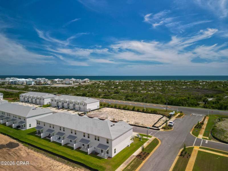 4 bedroom Attached at 227 Salt Creek Lane, Salt Creek at MB Townhomes, Mexico Beach — photo 4