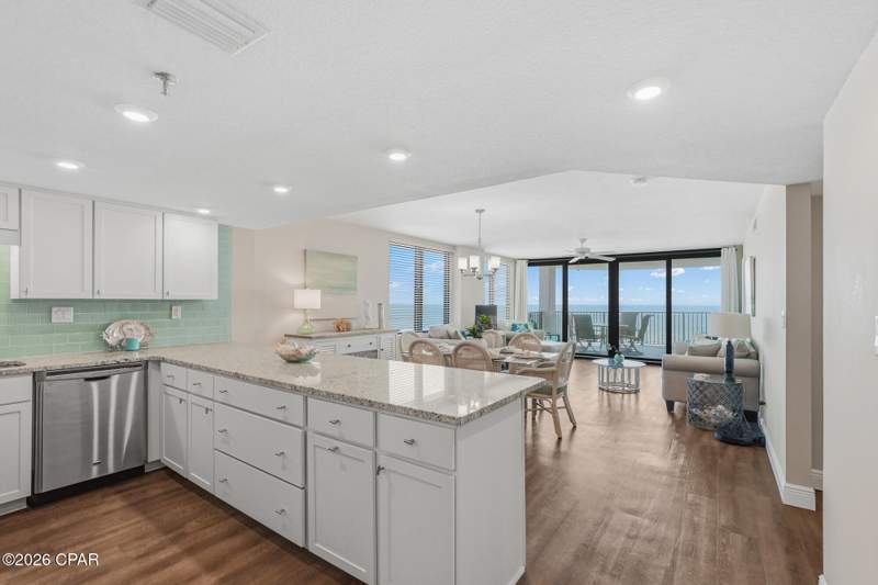 2 bedroom Condominium at 6201 Thomas Drive 702, Watercrest Condo, Panama City — photo 4