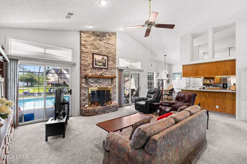 3 bedroom SingleFamilyResidence at 116 Queens Circle, Kings Point 1st Add, Panama City — photo 2