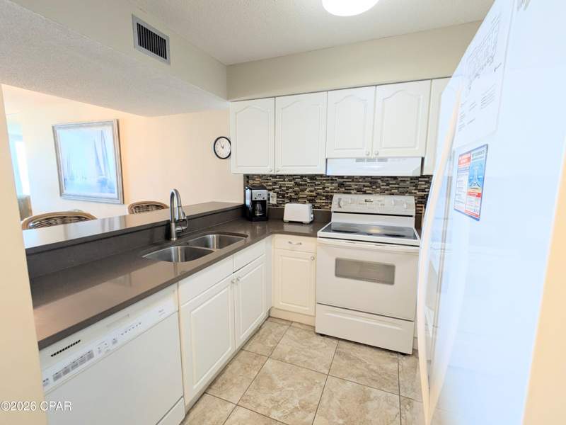2 bedroom Condominium at 7205 Thomas Drive C305, Dunes Of Panama Phase III, Panama City Beach — photo 3