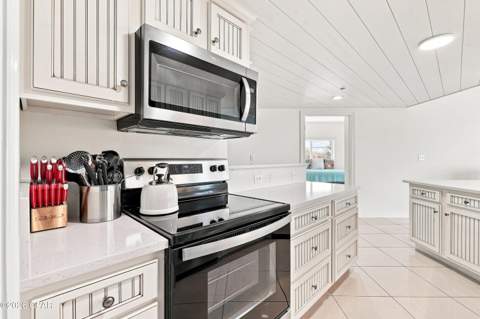 4421 Thomas Drive 101, Panama City FL - photo 8 of 52