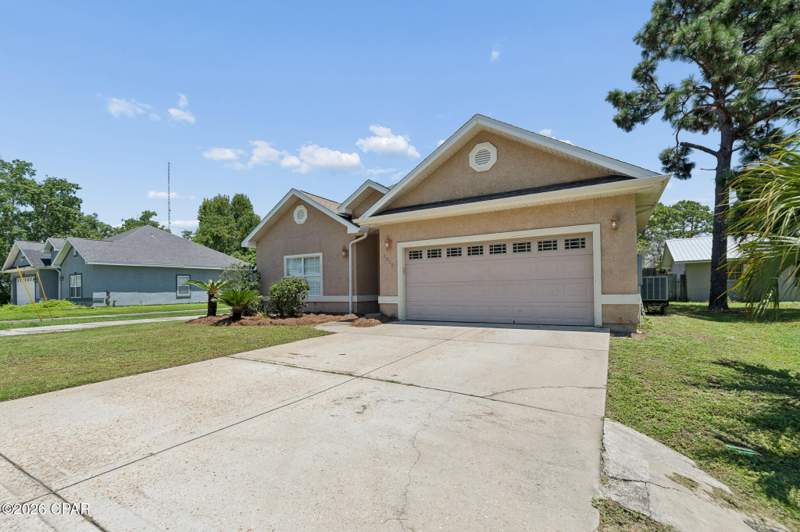 3 bedroom SingleFamilyResidence at 2512 Dorothy Avenue, Pines 5th Add, Panama City — photo 2