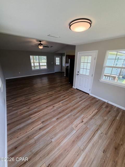 6601 Grande Oak Loop, Grand Ridge FL - photo 14 of 24
