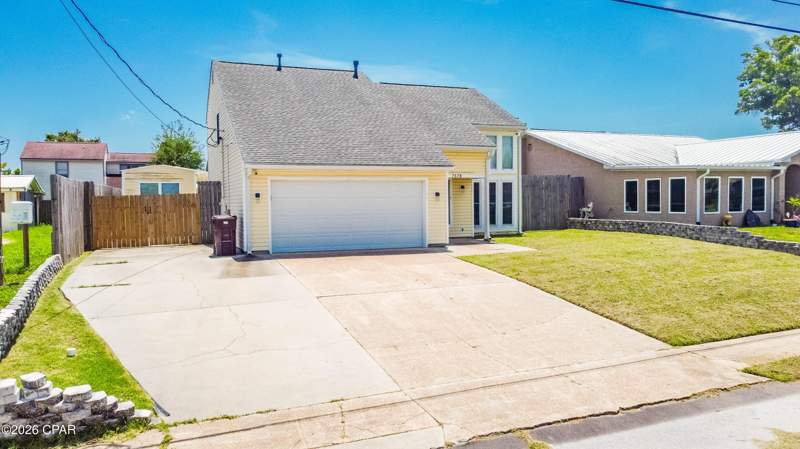 3 bedroom SingleFamilyResidence at 7578 Kelsey Drive, Shadow Bay Unt 3 & 4, Panama City — photo 2