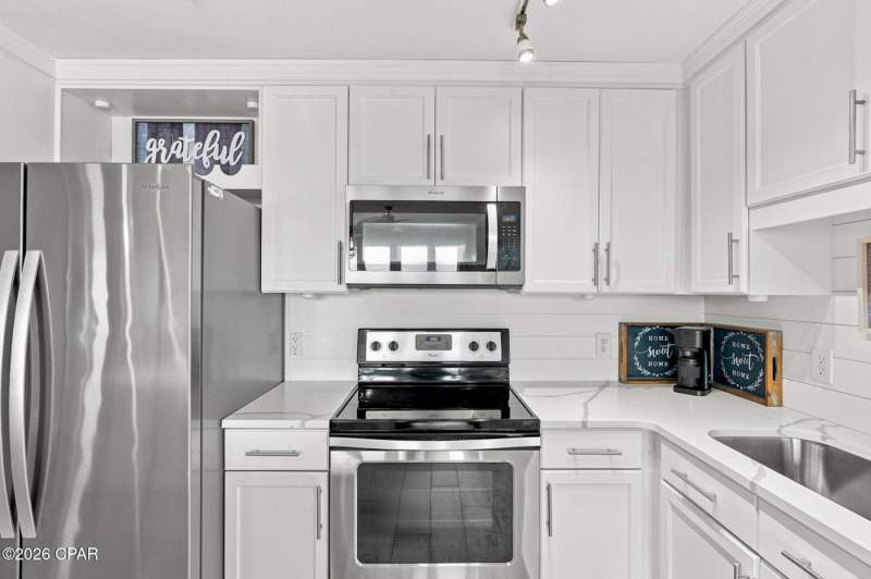 3 bedroom Condominium at 9902 S Thomas Drive 1833, Laketown Wharf, Panama City — photo 4