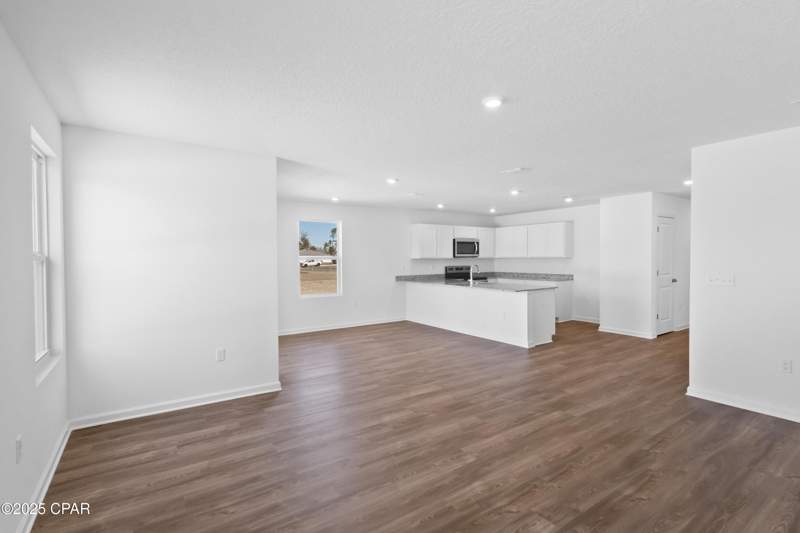 4 bedroom SingleFamilyResidence at 679 Fairview Road, Compass Lake In The Hills, Marianna — photo 4