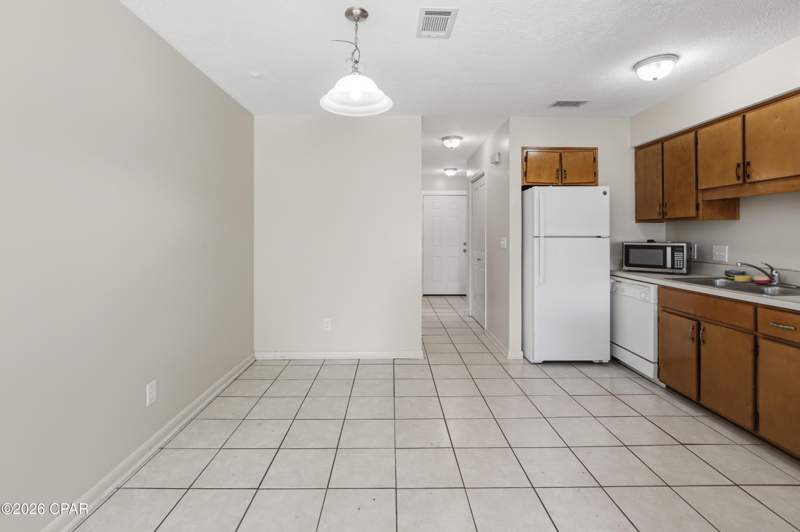 2 bedroom Attached at 4455 W 19th Street 44, Bayview Add, Panama City — photo 5