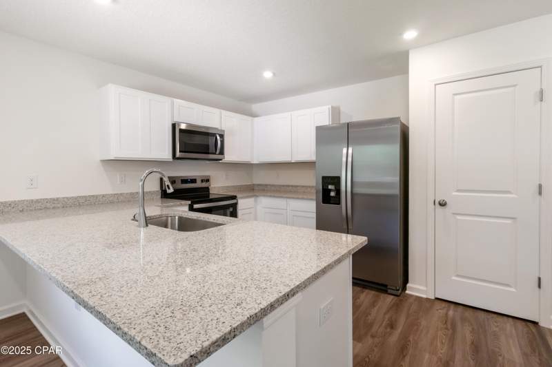 2 bedroom SingleFamilyResidence at 4130 Flint Avenue, Sunny Hills, Chipley — photo 5