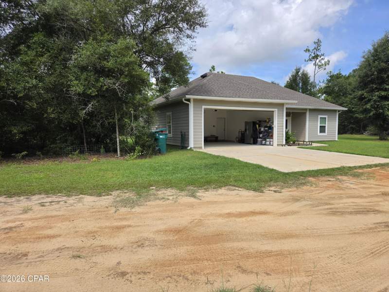 3 bedroom SingleFamilyResidence at 3445 Cardinal Place, Leisure Lakes 1st Add, Chipley — photo 4