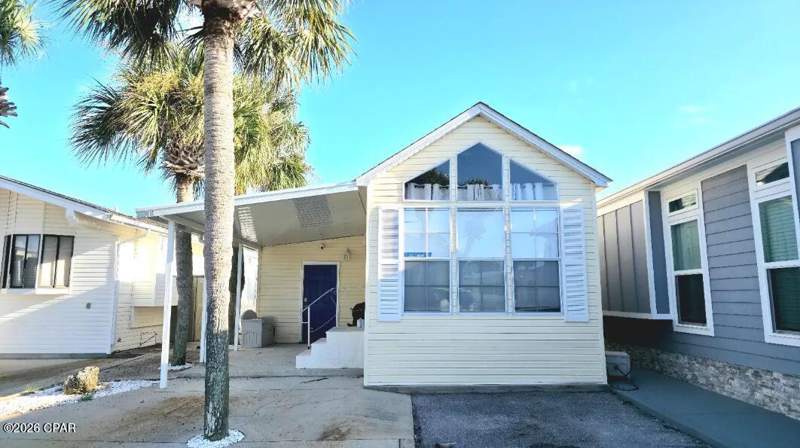 2 bedroom ManufacturedHome at 213 Squid Lane, Venture Out, Panama City Beach — photo 2