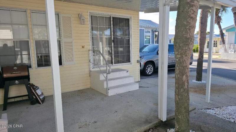 2 bedroom ManufacturedHome at 213 Squid Lane, Venture Out, Panama City Beach — photo 3