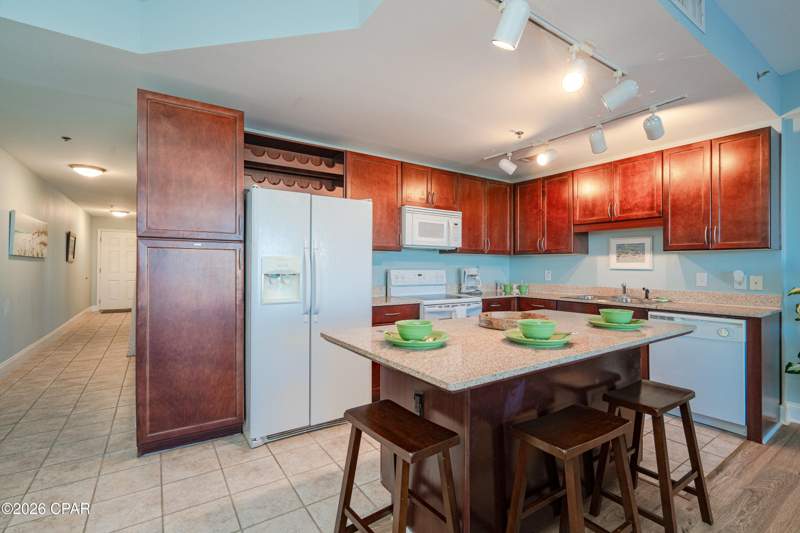 1 bedroom Condominium at 9860 S Thomas Drive 119, Laketown Wharf, Panama City — photo 3