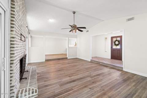136 Derby Woods Drive, Lynn Haven FL - photo 8 of 27