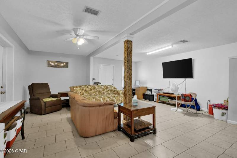 4 bedroom SingleFamilyResidence at 2503 Game Farm Road, Highland City, Panama City — photo 5