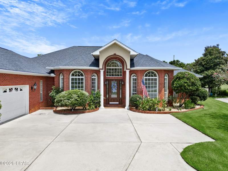 4 bedroom SingleFamilyResidence at 307 Landings Drive, The Landings, Lynn Haven — photo 2