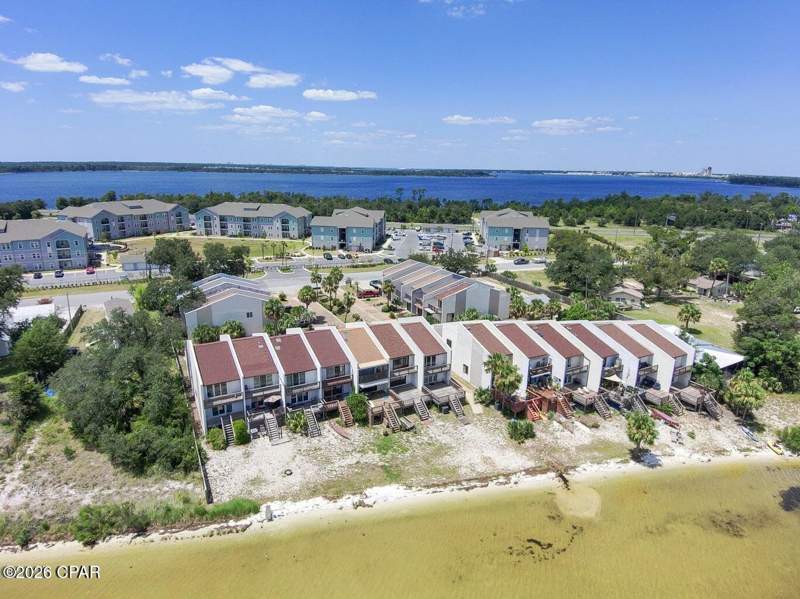 2 bedroom Attached at 6445 Oakshore Drive, Oakshore Villas Twnhs, Panama City — photo 2