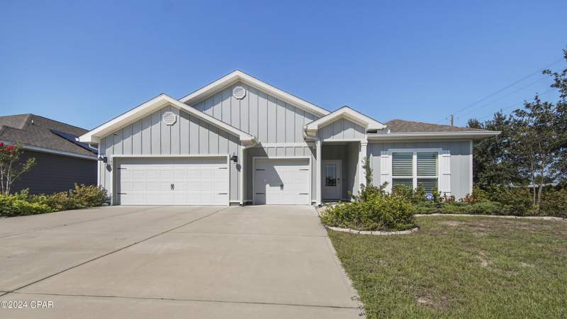 4 bedroom SingleFamilyResidence at 100 Bridge Harbor Drive, Bridge Harbor, Panama City — photo 1