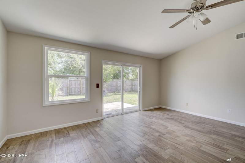 3 bedroom SingleFamilyResidence at 6525 Lance Street, Pine Woods Dev Phase II, Panama City — photo 5