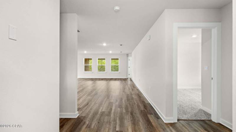 5 bedroom SingleFamilyResidence at 4059 Falcon Drive, Sunny Hills Unit 6, Chipley — photo 3