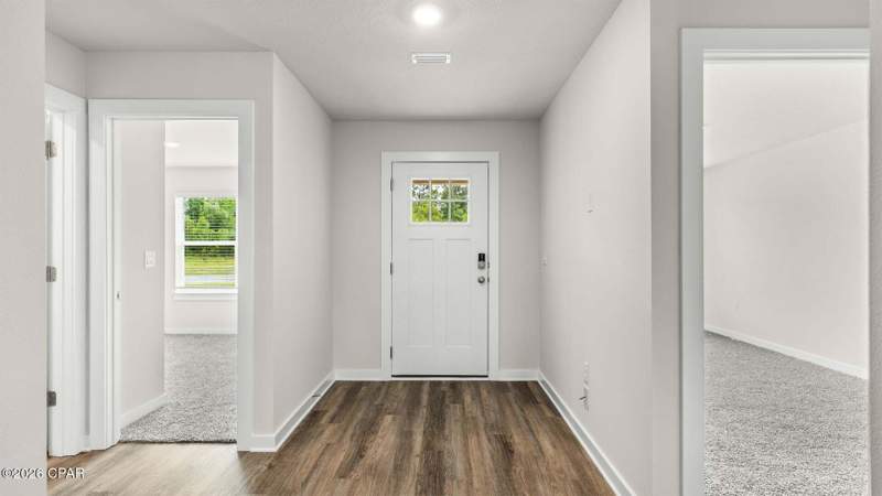 5 bedroom SingleFamilyResidence at 4059 Falcon Drive, Sunny Hills Unit 6, Chipley — photo 4