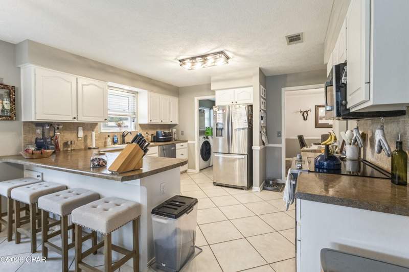 3 bedroom SingleFamilyResidence at 1700 New Hampshire Avenue, Lynn Haven, Lynn Haven — photo 2