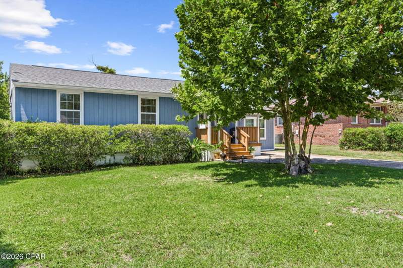 4 bedroom SingleFamilyResidence at 107 N Claire Drive, Cove Terrace, Panama City — photo 2