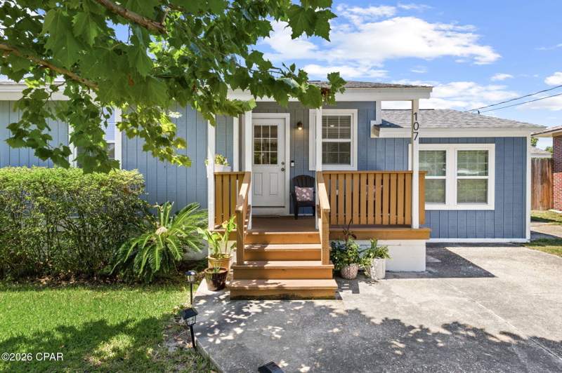 4 bedroom SingleFamilyResidence at 107 N Claire Drive, Cove Terrace, Panama City — photo 3