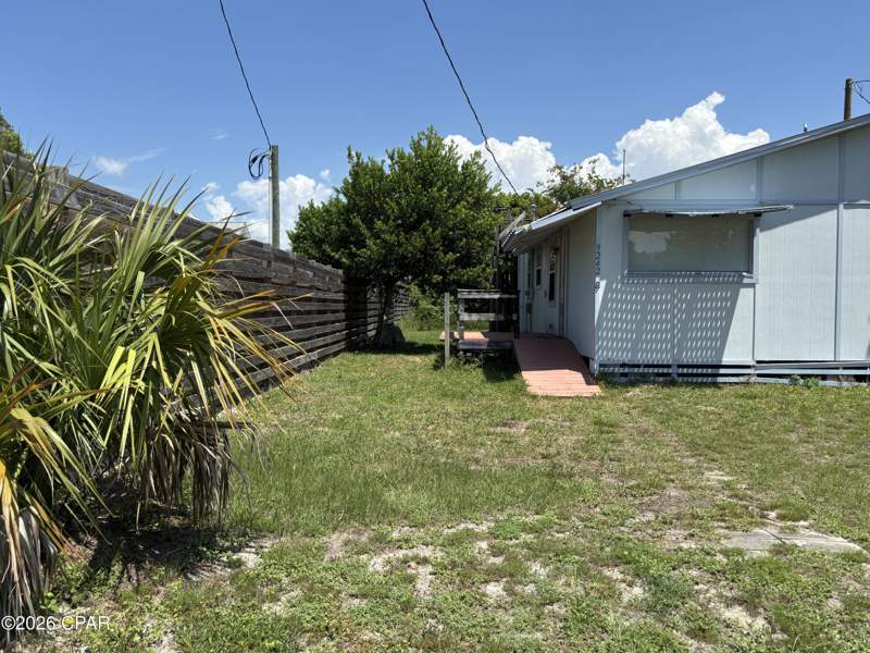 2 bedroom SingleFamilyResidence at 9242 Cockles Avenue, Beacon Hill, Port St Joe — photo 2