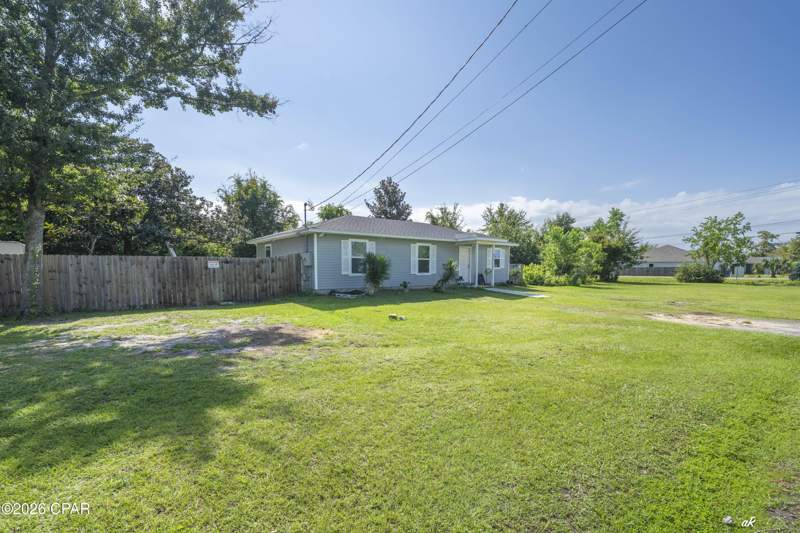 3 bedroom SingleFamilyResidence at 821 S Gay Avenue, Pitts 1st Addto Parker, Panama City — photo 2