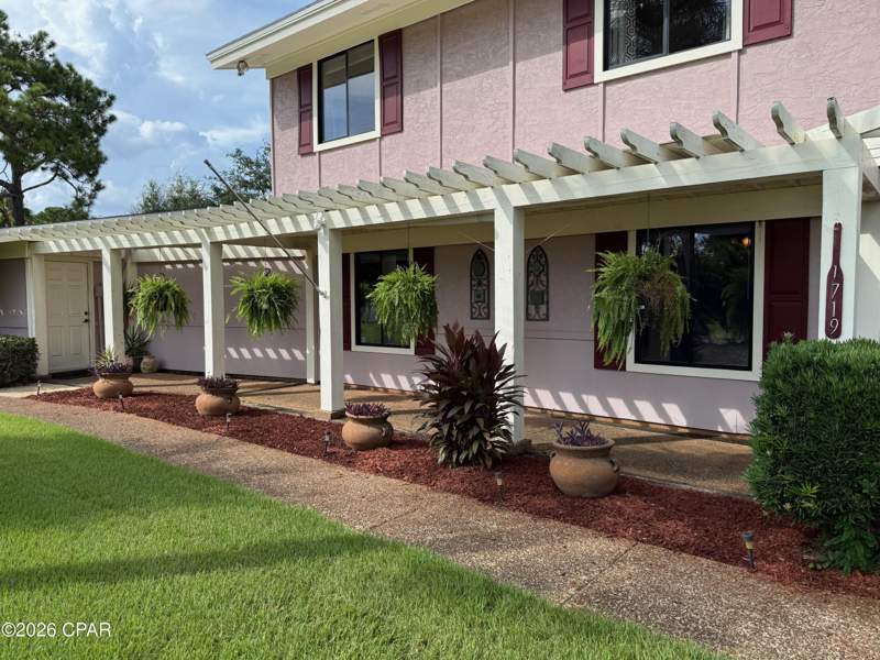 4 bedroom SingleFamilyResidence at 1719 Wahoo Circle, Bay Point Unit 1, Panama City Beach — photo 2