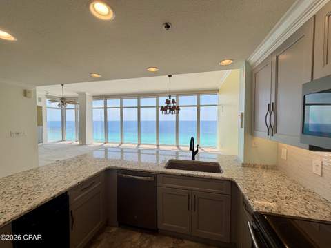 6627 Thomas Drive 1401, Panama City FL - photo 9 of 105