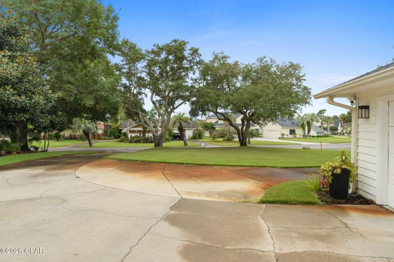 3 bedroom SingleFamilyResidence at 400 Wahoo Road, Bay Point Unit 1, Panama City Beach — photo 4