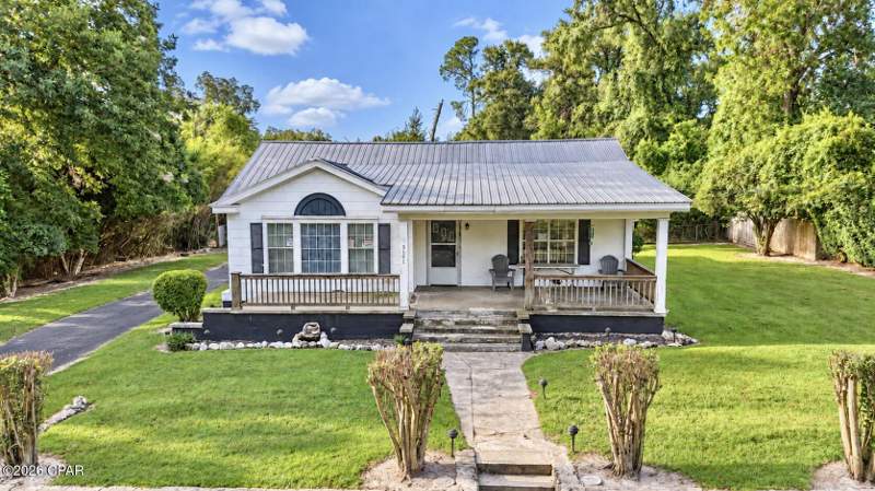 4 bedroom SingleFamilyResidence at 5141 Fort/Hwy 69 Road 69, Greenwood, Greenwood — photo 2