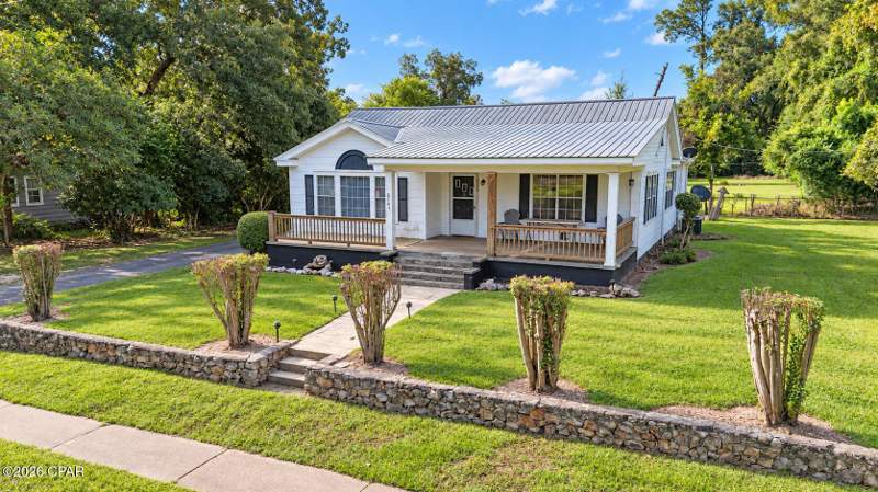 4 bedroom SingleFamilyResidence at 5141 Fort/Hwy 69 Road 69, Greenwood, Greenwood — photo 3