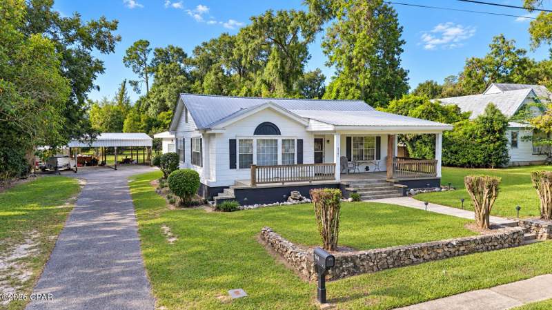4 bedroom SingleFamilyResidence at 5141 Fort/Hwy 69 Road 69, Greenwood, Greenwood — photo 4