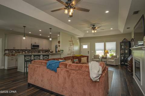 9135 Sunshine Drive, Youngstown FL - photo 18 of 90