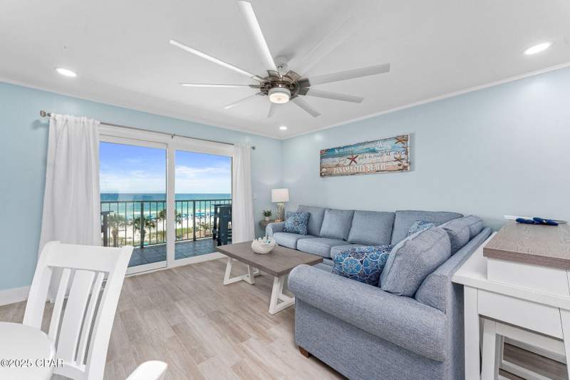 1 bedroom Condominium at 8743 Thomas Drive 421, The Summit, Panama City Beach — photo 2