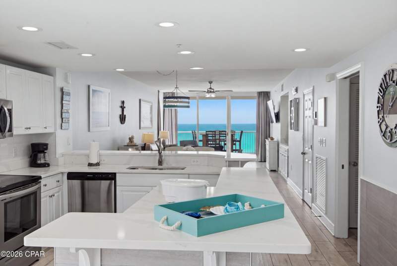 3 bedroom Condominium at 10811 Front Beach Road 1209, Majestic Beach Tower II, Panama City Beach — photo 4