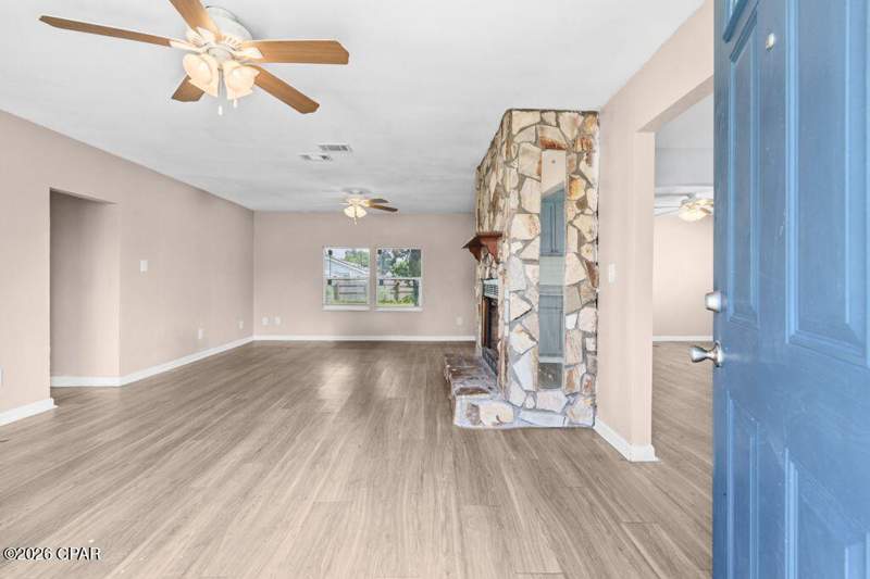 4 bedroom SingleFamilyResidence at 2207 E 8th Street, Shermans 2nd Add, Panama City — photo 3