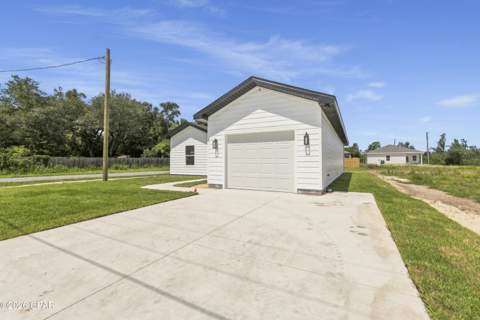 4911 Oak Avenue, Youngstown FL - photo 23 of 29