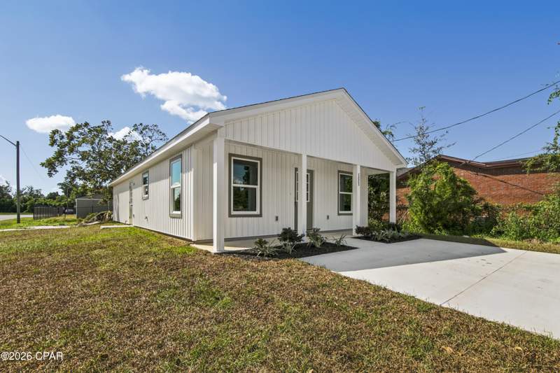 3 bedroom SingleFamilyResidence at 151 Harlem Avenue, Grove Hill, Panama City — photo 2